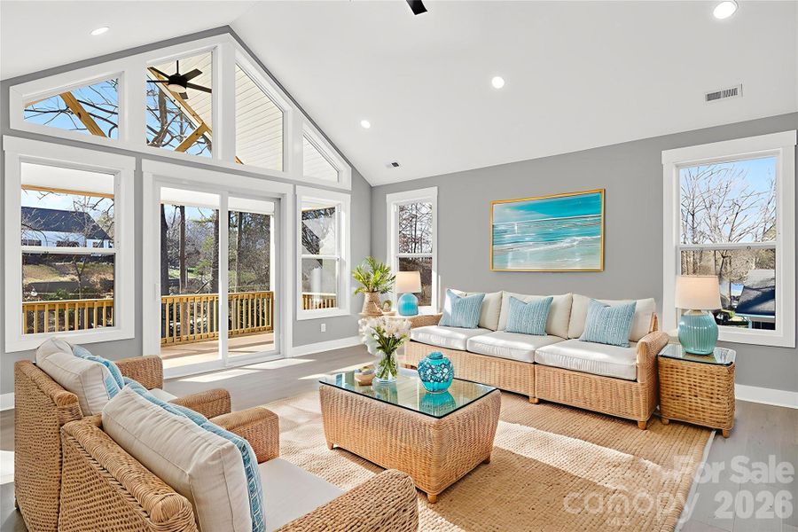 VIRTUALLY STAGED VIRTUALLY STAGED