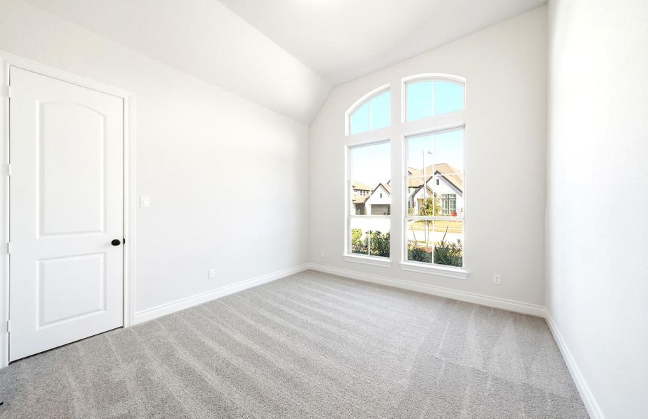 Spacious, unfurnished interior of a new home in Artavia 70′, Conroe (Image 58).