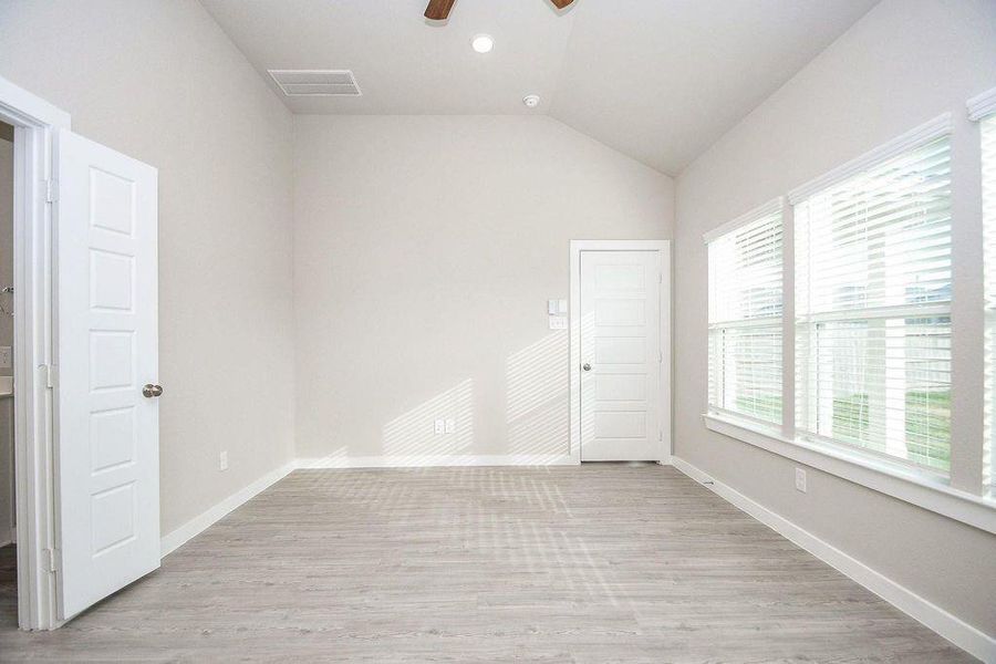Spacious, unfurnished interior of a new home in Marvida, Cypress (Image 25).