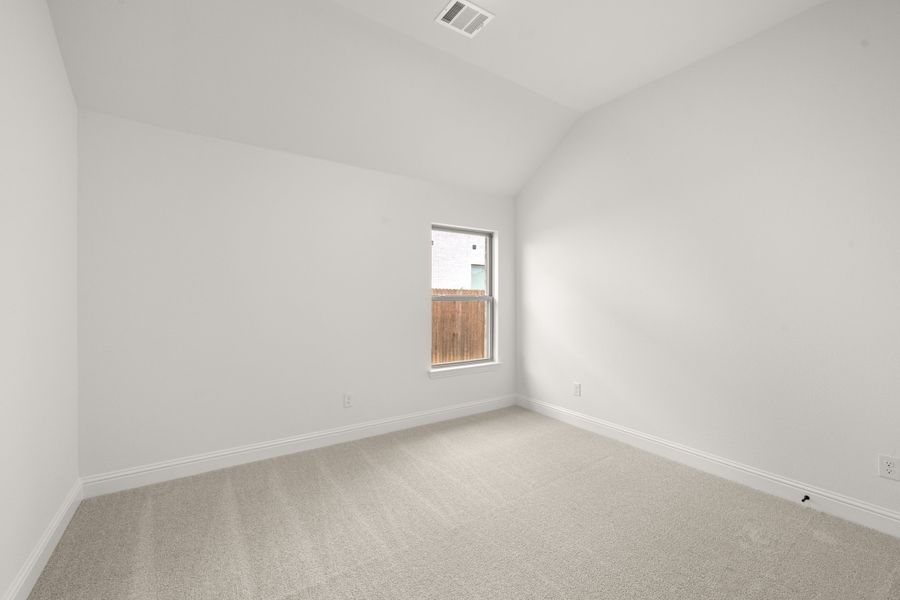 Spacious, unfurnished interior of a new home in Ridgepoint, Midlothian (Image 33).