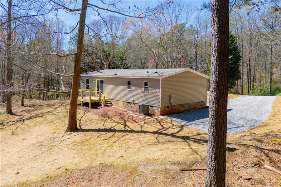 Exterior details and patio area of a home in , Waco (Image 31).