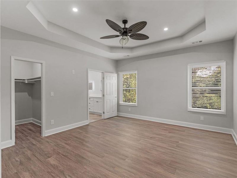 Spacious, unfurnished interior of a new home in , Griffin (Image 27).