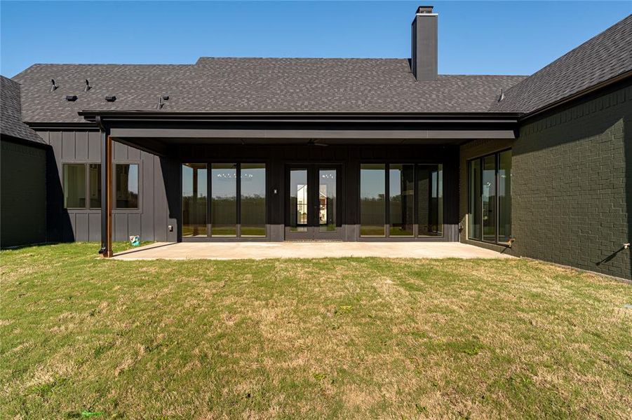 Exterior details and patio area of a home in , Woodway (Image 3).