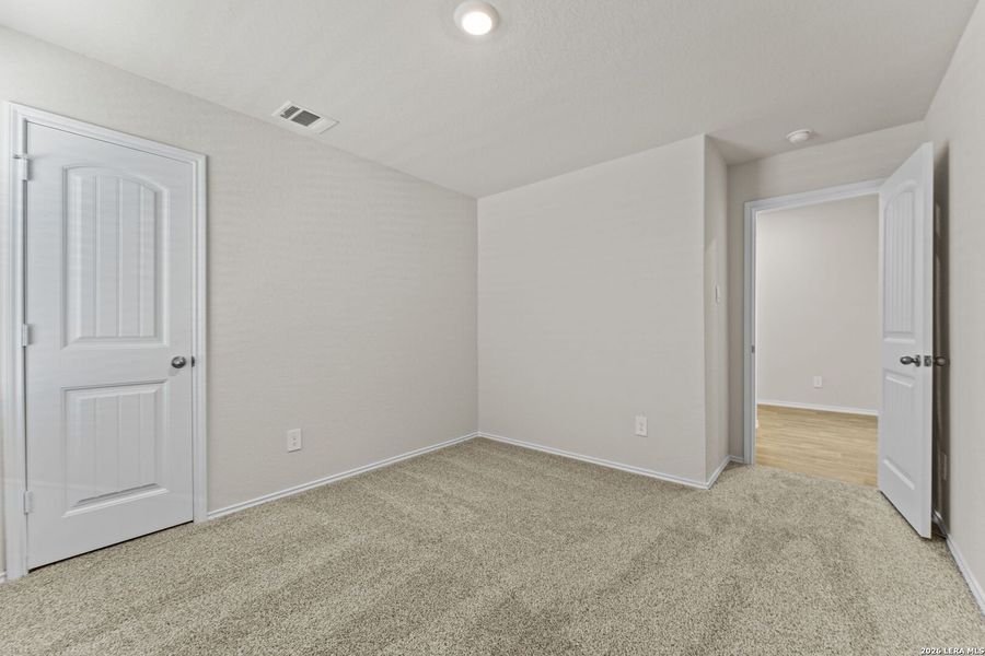 Spacious, unfurnished interior of a new home in Swenson Heights, Seguin (Image 23).