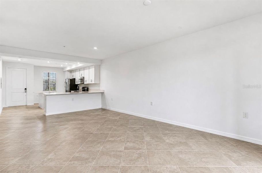 Spacious, unfurnished interior of a new home in Heritage Landing, Punta Gorda (Image 26). Spacious, unfurnished interior of a new home in Heritage Landing, Punta Gorda (Image 26).