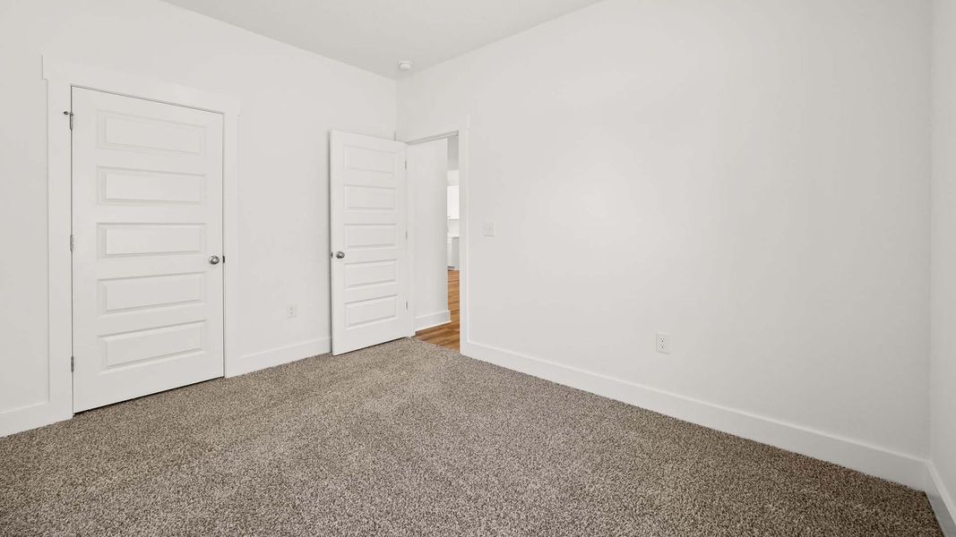 Spacious, unfurnished interior of a new home in Owl's Head Farms, Freeport (Image 21). Spacious, unfurnished interior of a new home in Owl's Head Farms, Freeport (Image 21).
