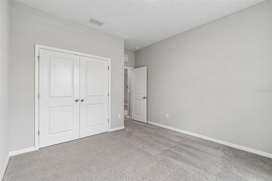 Spacious, unfurnished interior of a new home in Deerbrook, Land O' Lakes (Image 20).