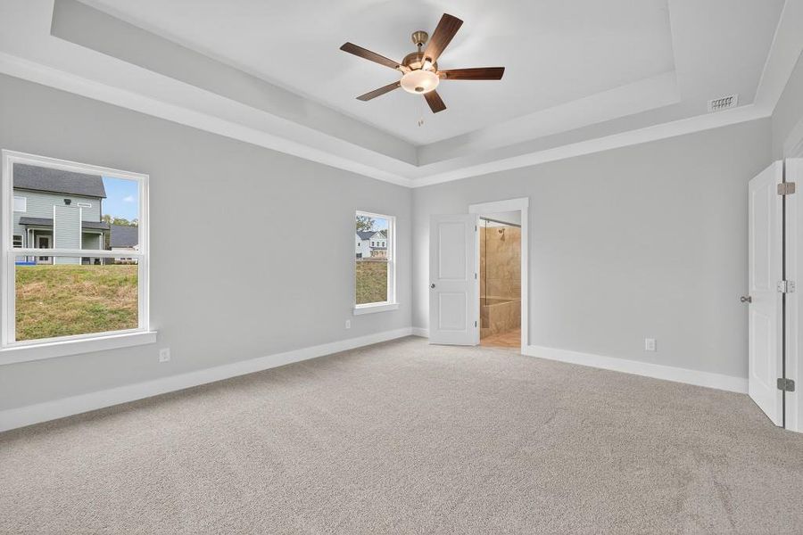 Spacious, unfurnished interior of a new home in Red Bird Manor, Jefferson (Image 17).