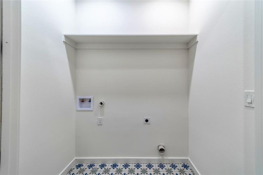 Spacious, unfurnished interior of a new home in , Dallas (Image 28).