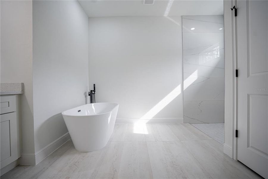 Furnished interior view inside a new home in , Ocala (Image 6).