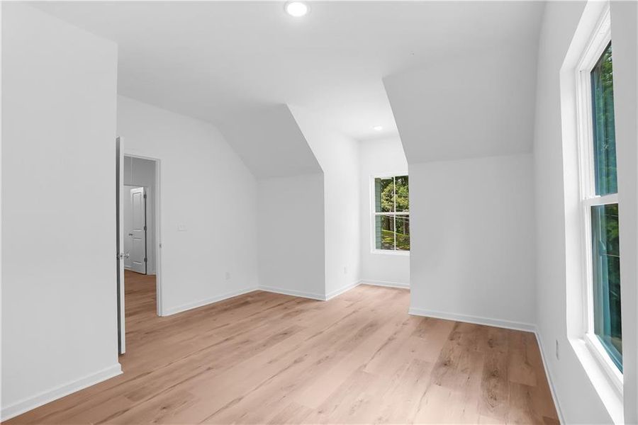 Spacious, unfurnished interior of a new home in , Scottdale (Image 15).