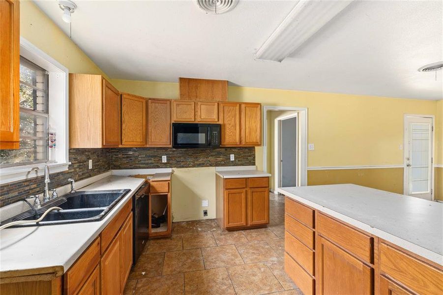 Furnished interior view inside a new home in , Brownwood (Image 7).