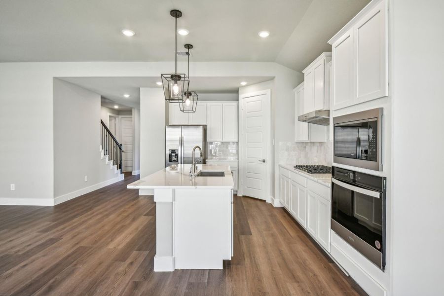 Photo is not of the actual home but is an inspirational photo of builder’s model home and may depict options, furnishings, and/or decorator features that are not included. Photo is not of the actual home but is an inspirational photo of builder’s model home and may depict options, furnishings, and/or decorator features that are not included.