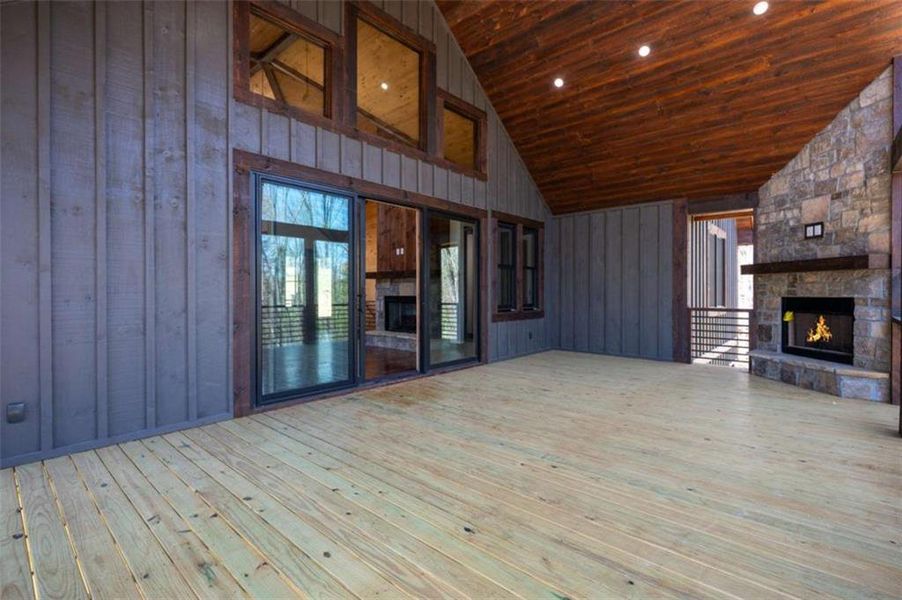 Exterior details and patio area of a home in , Mineral Bluff (Image 25).