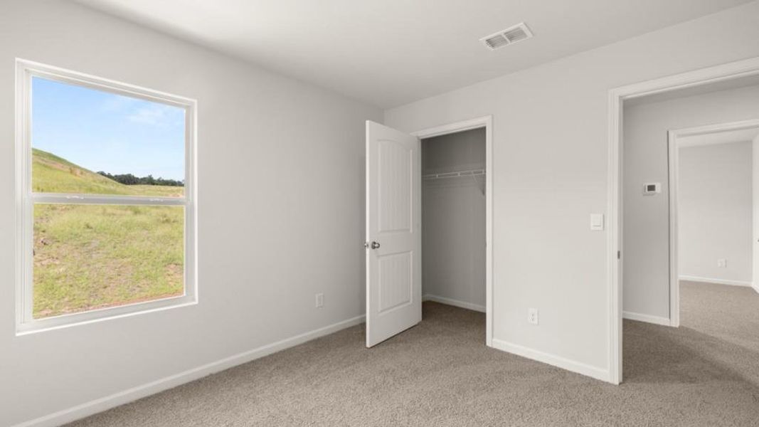 Spacious, unfurnished interior of a new home in Sheffield Highlands, Dallas (Image 12).