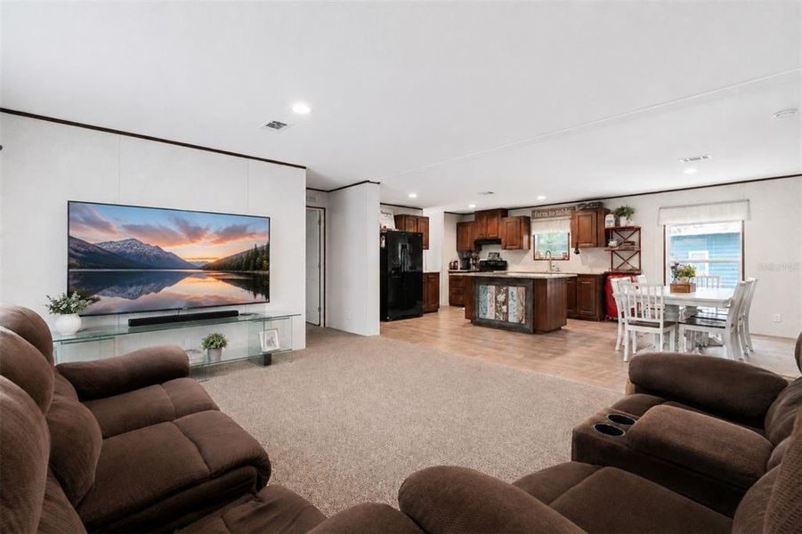 Image 33 of a home in .