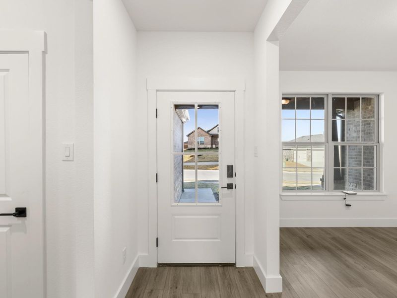 Spacious, unfurnished interior of a new home in Waverly Estates, Nevada (Image 12).