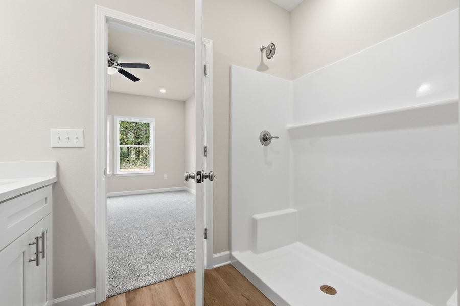 Spacious, unfurnished interior of a new home in Southern Charm, Crestview (Image 39).