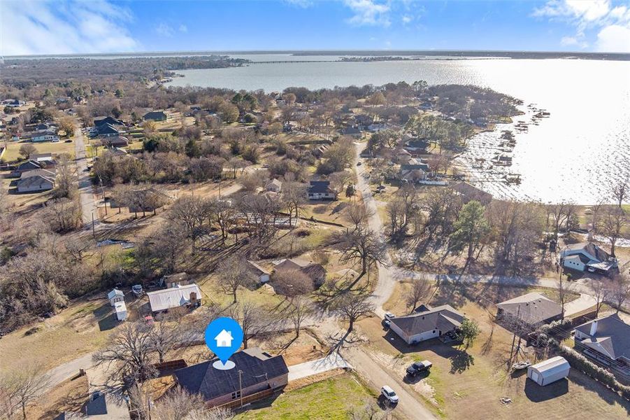 Image 8 of a home in . Image 8 of a home in .