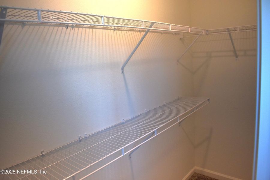 Spacious, unfurnished interior of a new home in Old Kings Trail, Jacksonville (Image 22).