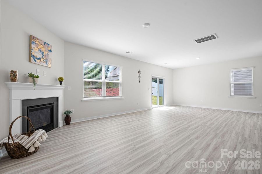 Spacious, unfurnished interior of a new home in The Hamptons at Hickory, Hickory (Image 16).