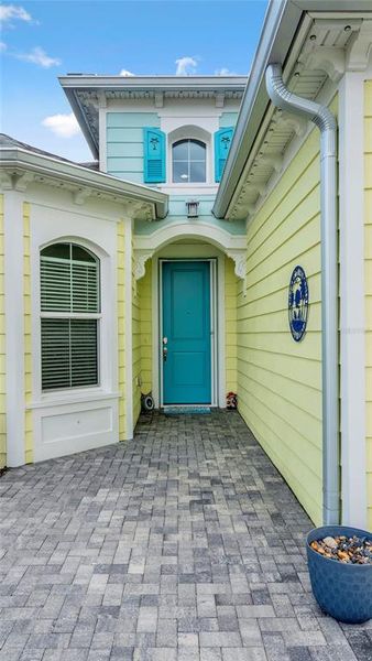 Exterior details and patio area of a home in , Daytona Beach (Image 25).