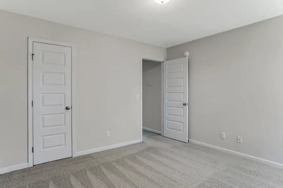 Representative unfurnished interior of a home built from the The Cedar Creek by RTS Homes in Doctor's Creek, Ludowici (Image 24).