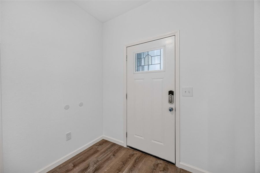 Spacious, unfurnished interior of a new home in , Texas City (Image 15). Spacious, unfurnished interior of a new home in , Texas City (Image 15).