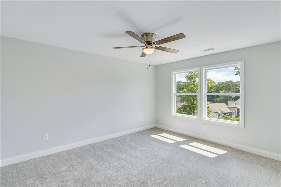 Spacious, unfurnished interior of a new home in , Gainesville (Image 19).