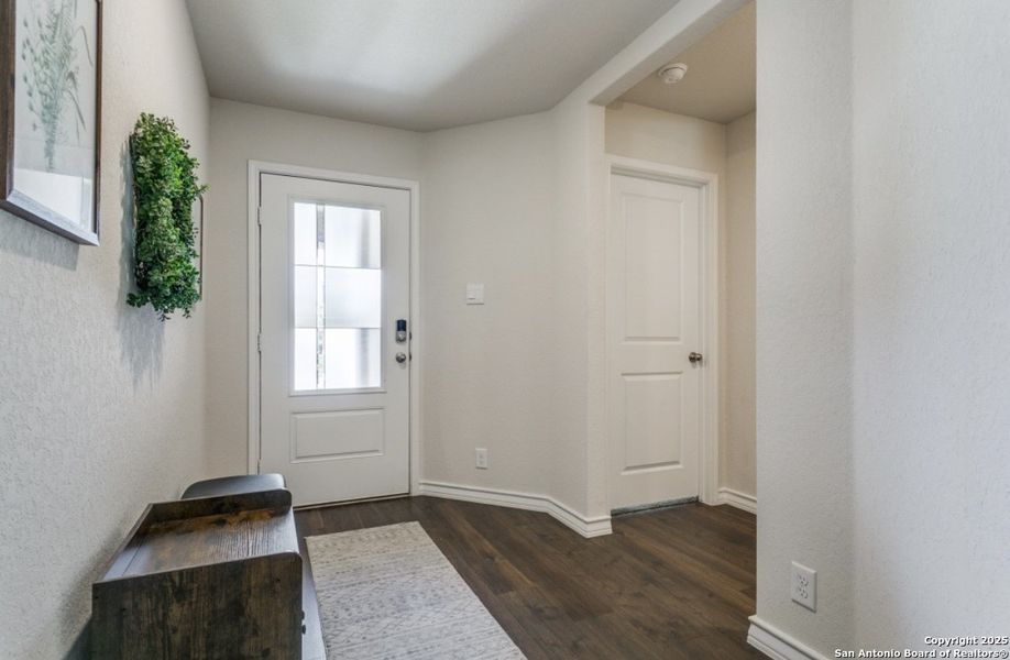 Image 19 of a home in Red River Ranch.