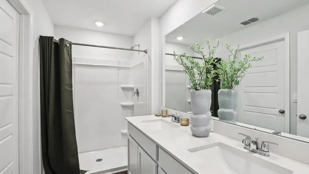 Furnished interior view inside a new home in Hawthorne Ranch, Lakeland (Image 24).