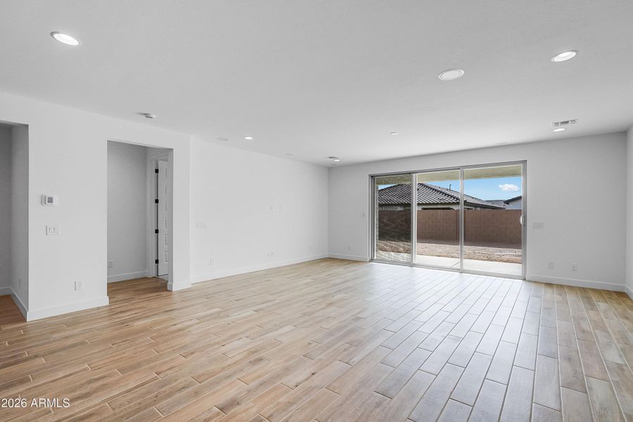 hj-az-phoenix-asante-journey-overland-lo