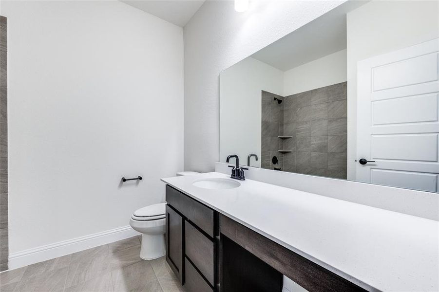Furnished interior view inside a new home in Eagle Creek, Denton (Image 9).