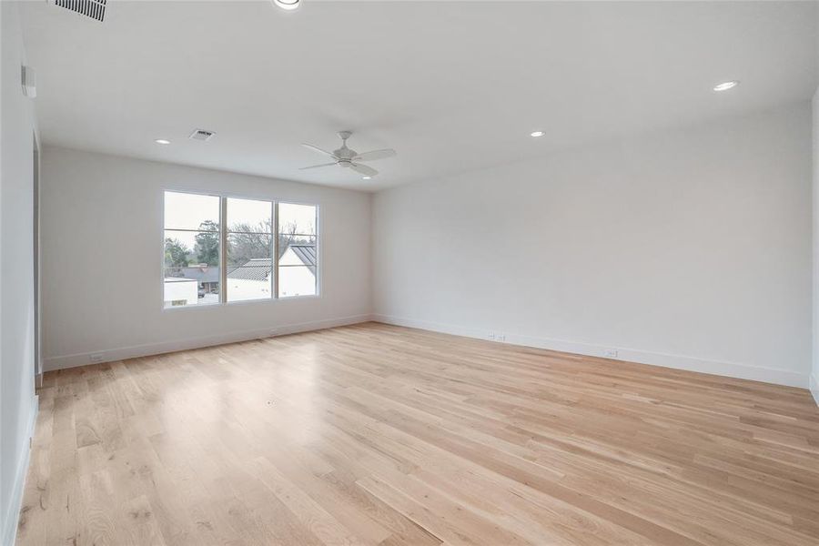 Spacious, unfurnished interior of a new home in , Dallas (Image 19). Spacious, unfurnished interior of a new home in , Dallas (Image 19).