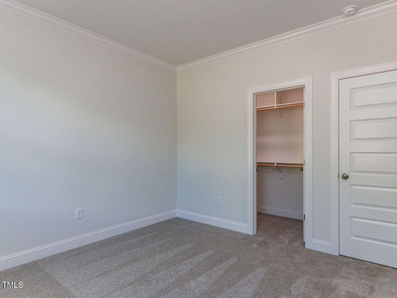 033-1280x960-bedroom