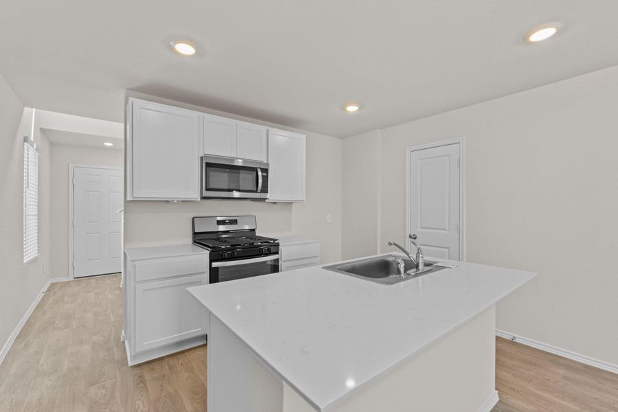 Furnished interior view inside a new home in , Maxwell (Image 7).