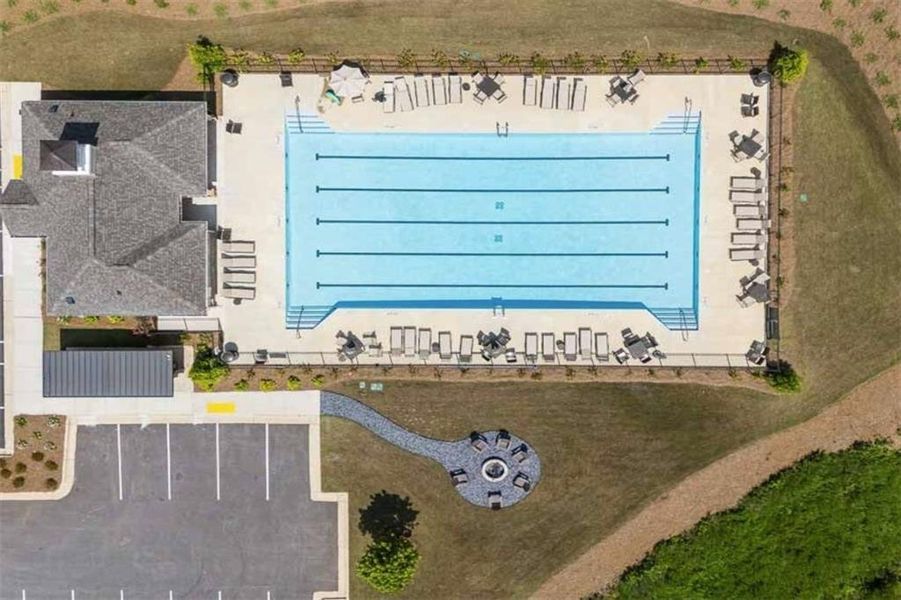 Community amenities in Falls Creek, Flowery Branch (Image 5).