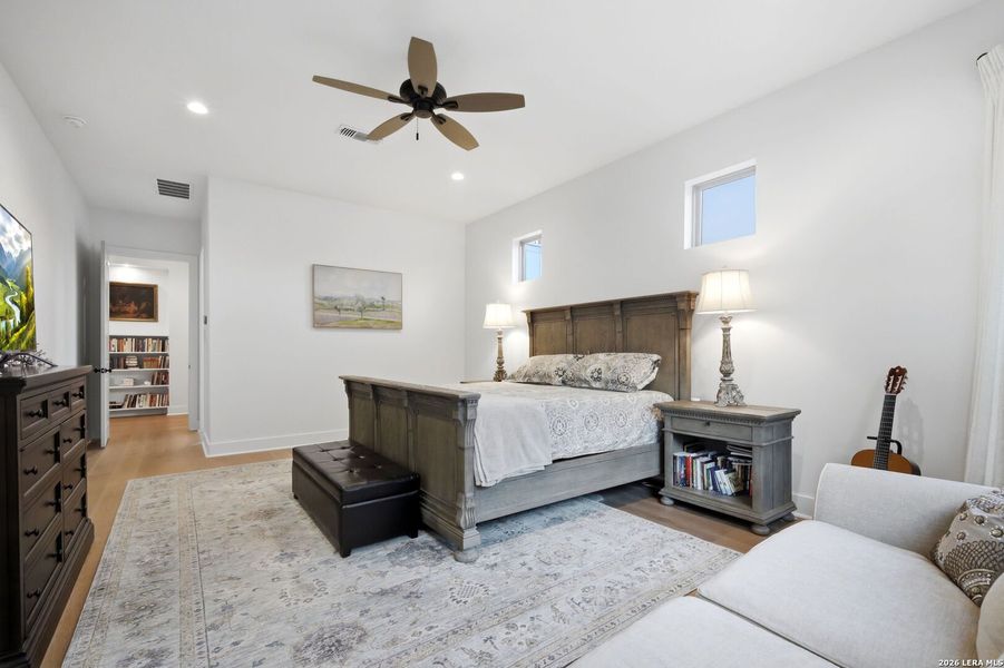 Furnished interior view inside a new home in , Boerne (Image 68).