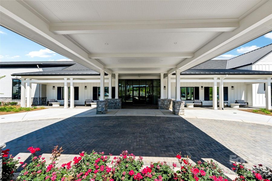 Club Cresswind Main Entrance Club Cresswind Main Entrance