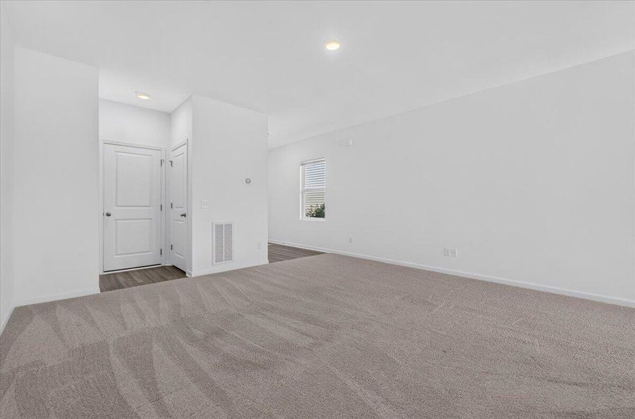 Spacious, unfurnished interior of a new home in Pender Woods at Cane Bay, Summerville (Image 24).