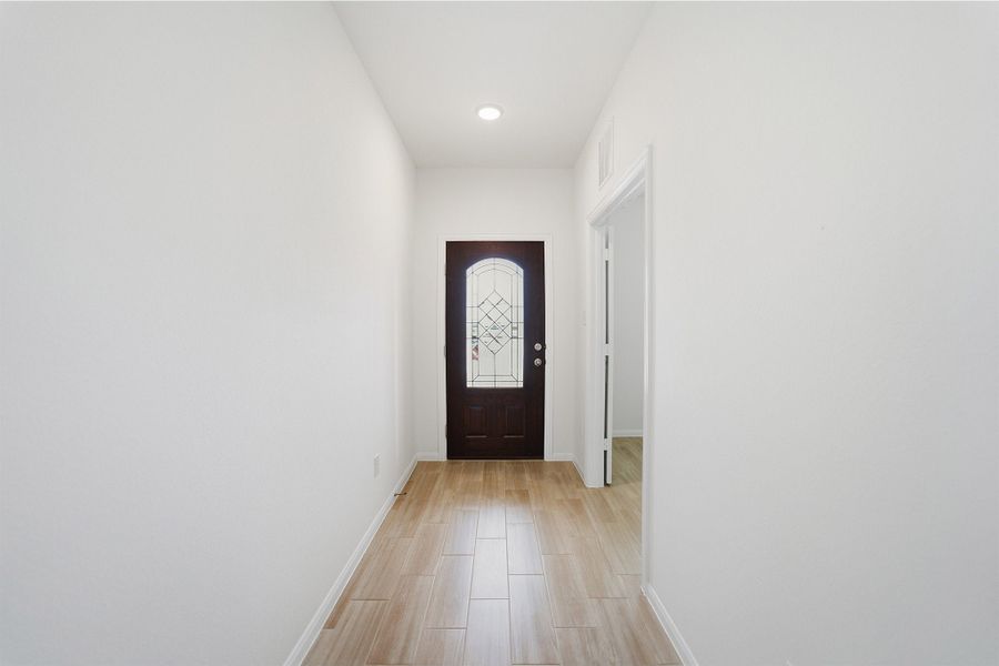 Spacious, unfurnished interior of a new home in Briarwood, Elgin (Image 21).