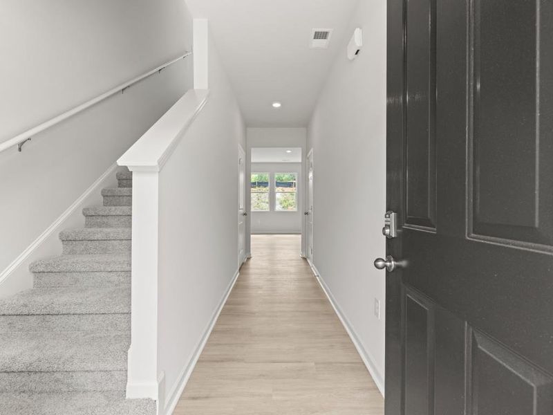 Spacious, unfurnished interior of a new home in Oakleigh Glen, Dallas (Image 20).