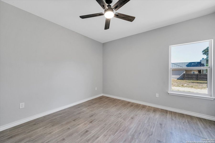 Spacious, unfurnished interior of a new home in , Natalia (Image 19).