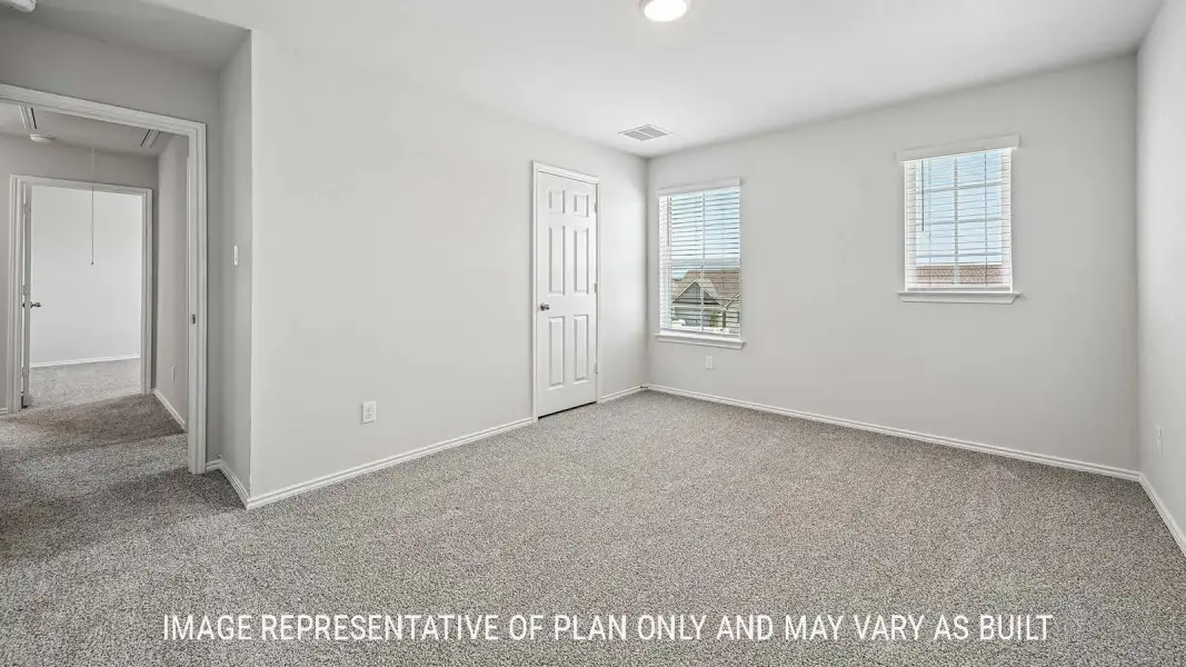 Representative unfurnished interior of a home built from the Madison by D.R. Horton in Wildwood Estates, Nolanville (Image 23).