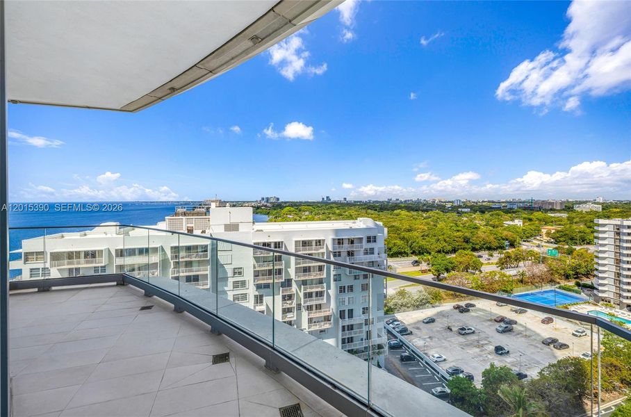 Condo located in Miami, FL showcasing its design and architecture (Image 64).