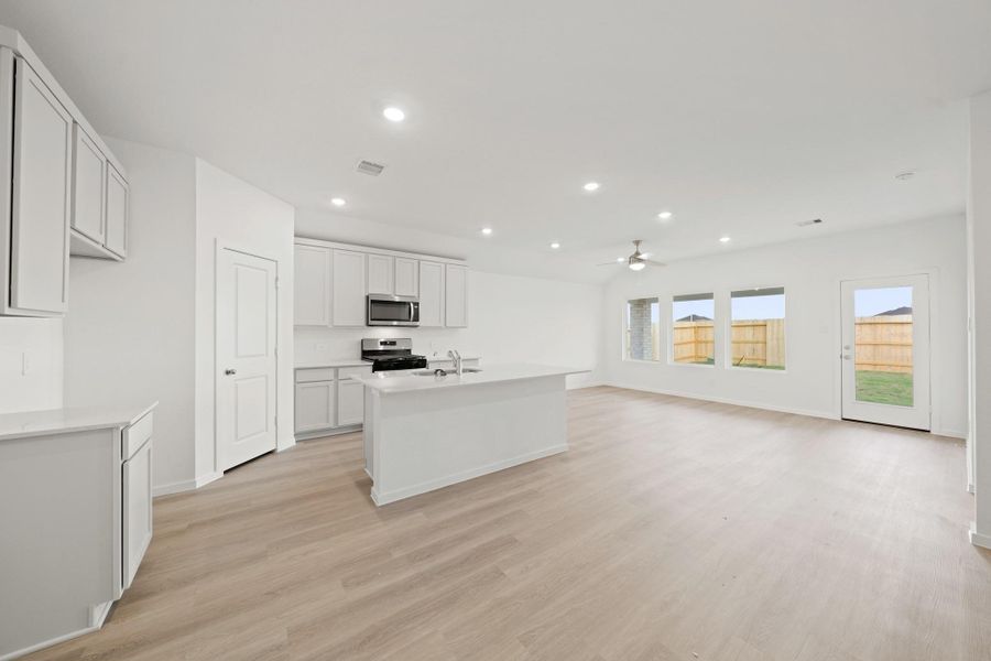 Furnished interior view inside a new home in Sunterra Lakes, Brookshire (Image 8).