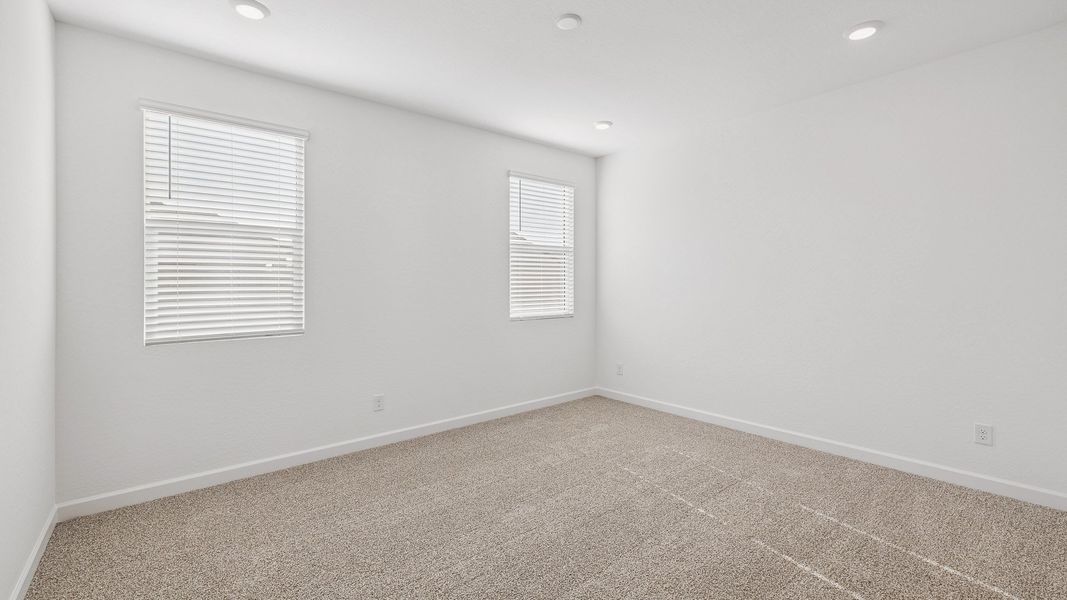 Spacious, unfurnished interior of a new home in Apache Farms, Buckeye (Image 18).