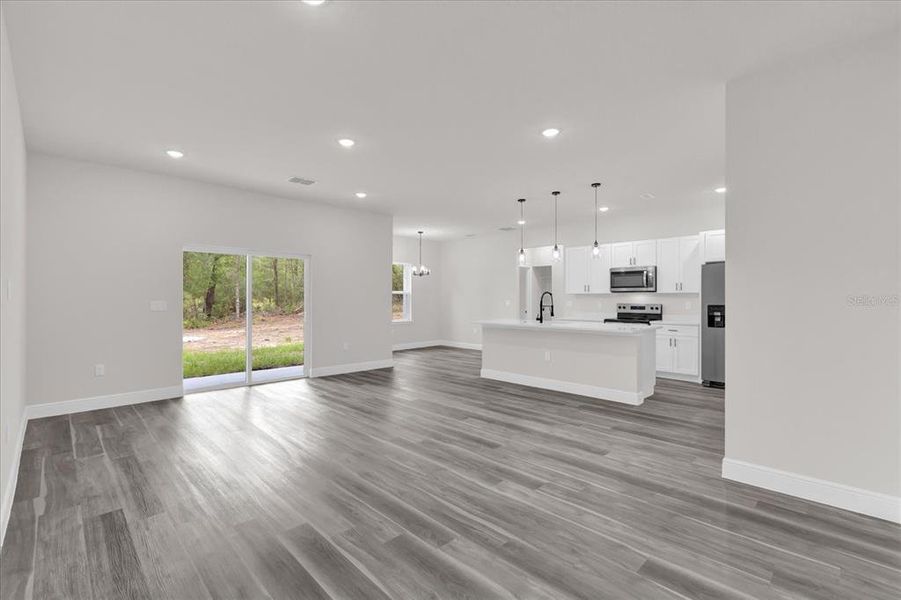 Spacious, unfurnished interior of a new home in , Ocala (Image 43).