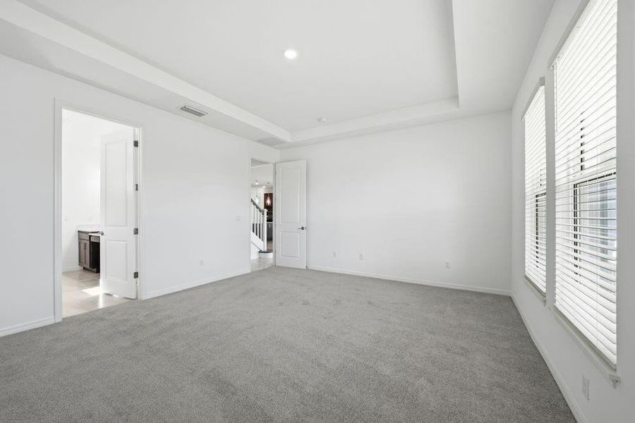 532 SE Ranch Oak Circle ~ Ready Now