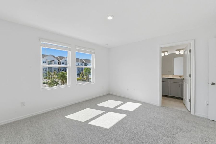 Spacious, unfurnished interior of a new home in Vinterra Townhomes, Nokomis (Image 8).